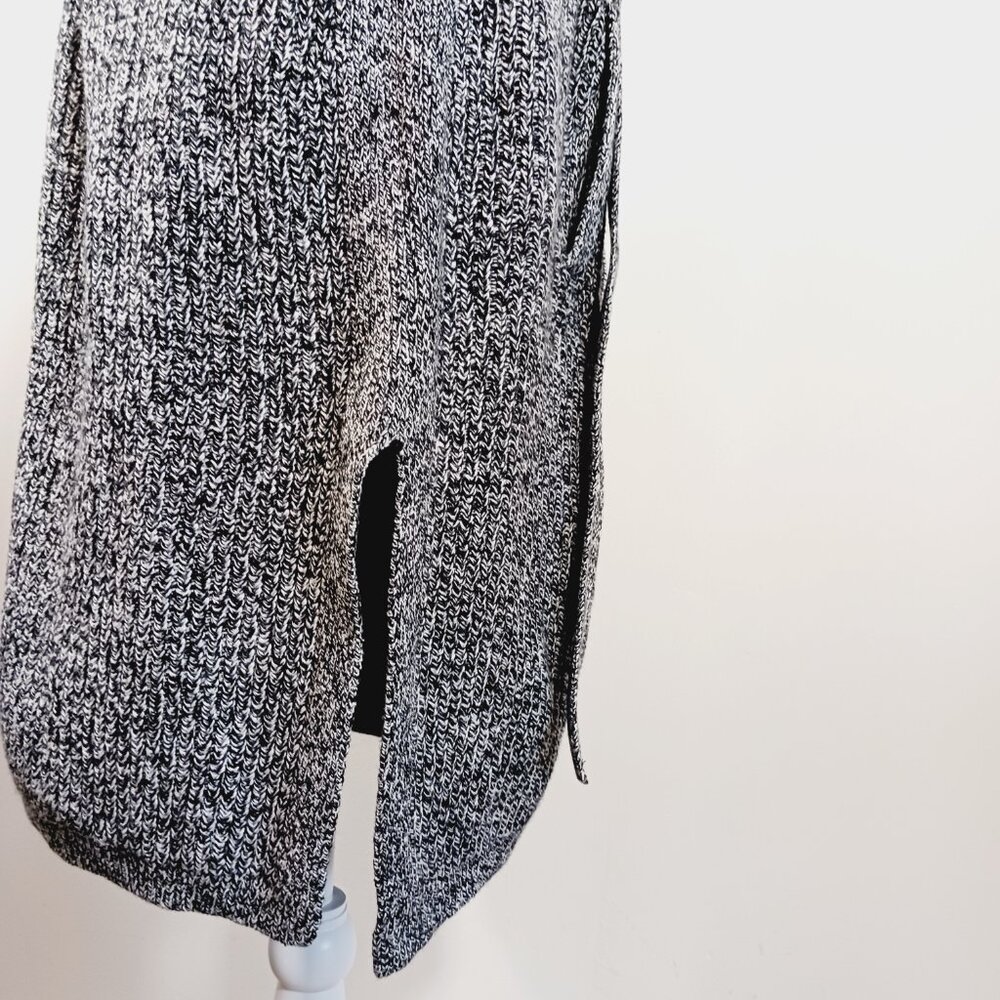 Joan Rivers, Black & White Marled Knit Sleeveles Cardigan Sweater Duster, Sz LRG - Picture 12 of 15
